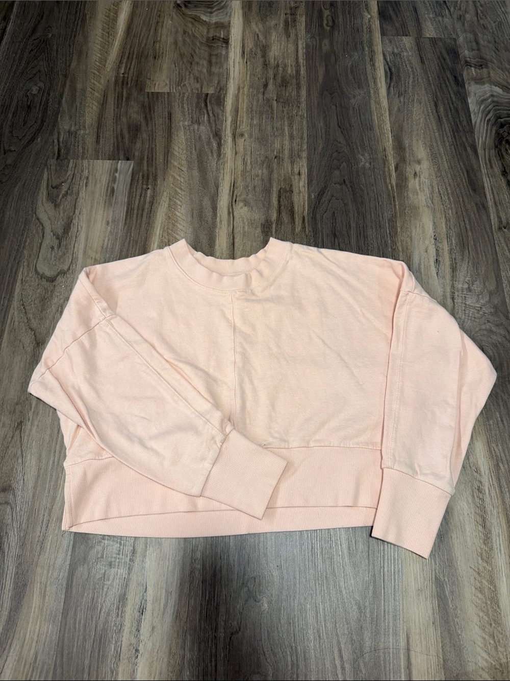 Women's Cropped Crew Neck Sweatshirt - Pale Pink